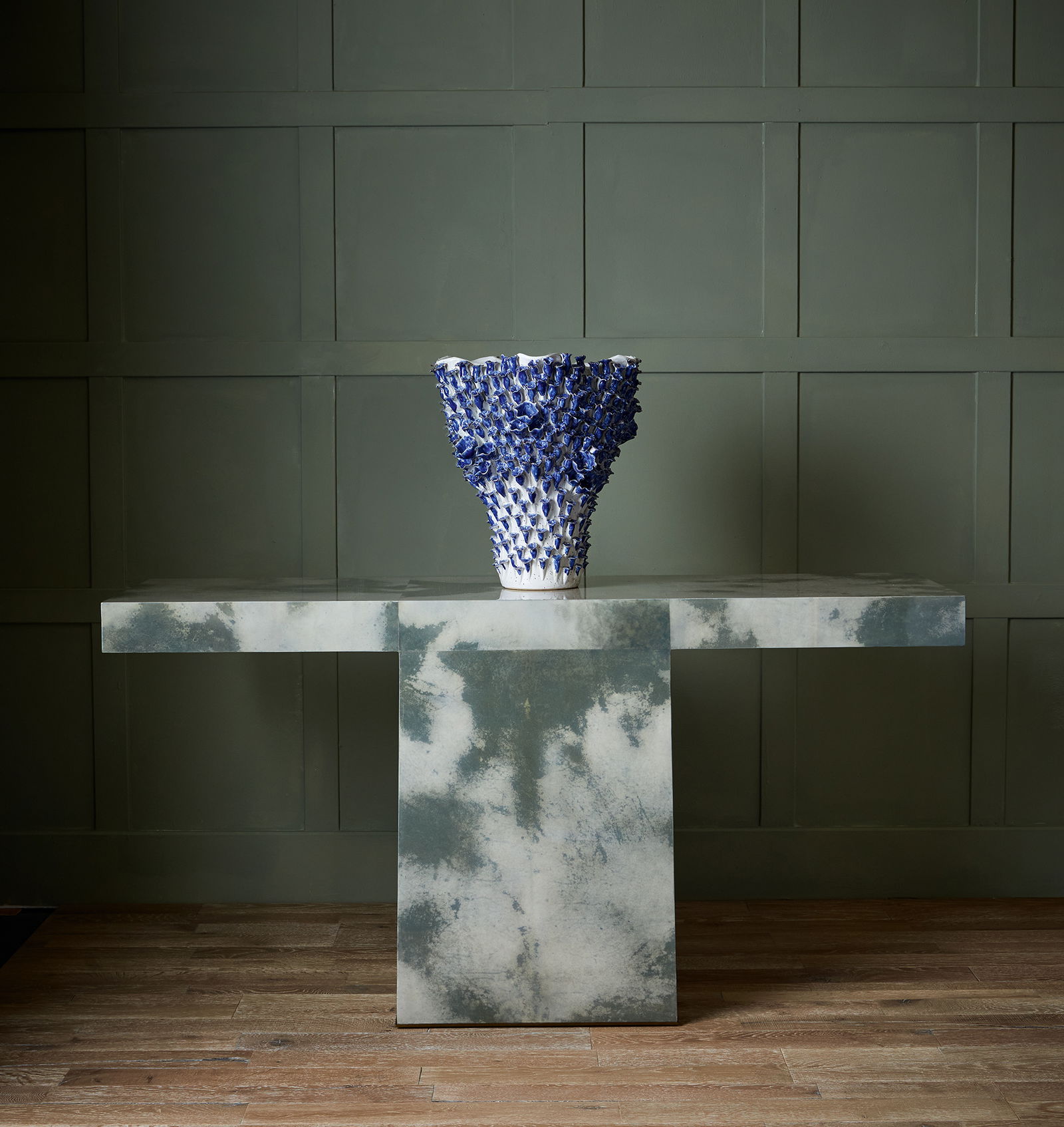 T Console Table 5520.JSV.000 01