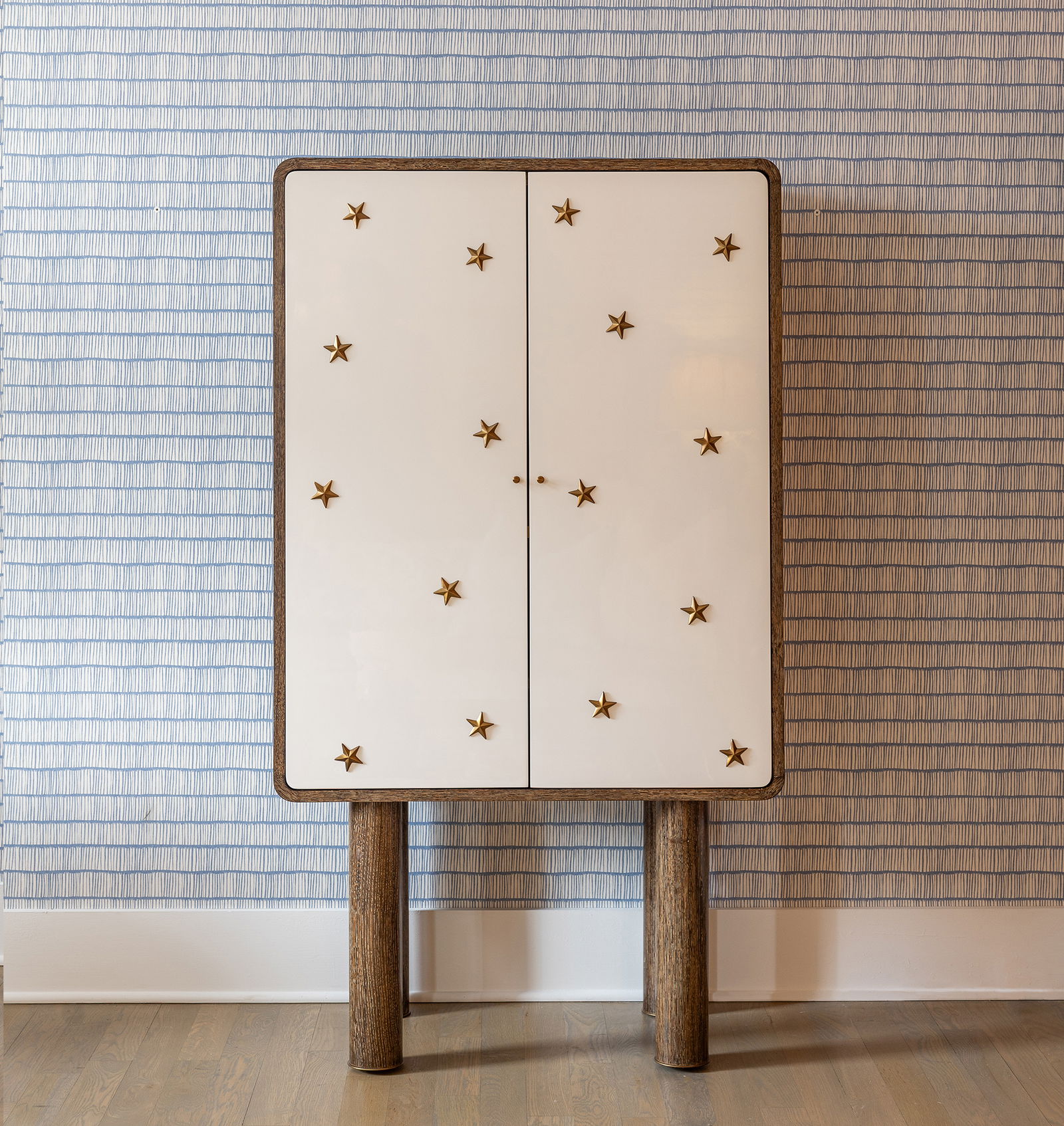 Mariner Bar Cabinet WHITE 01c