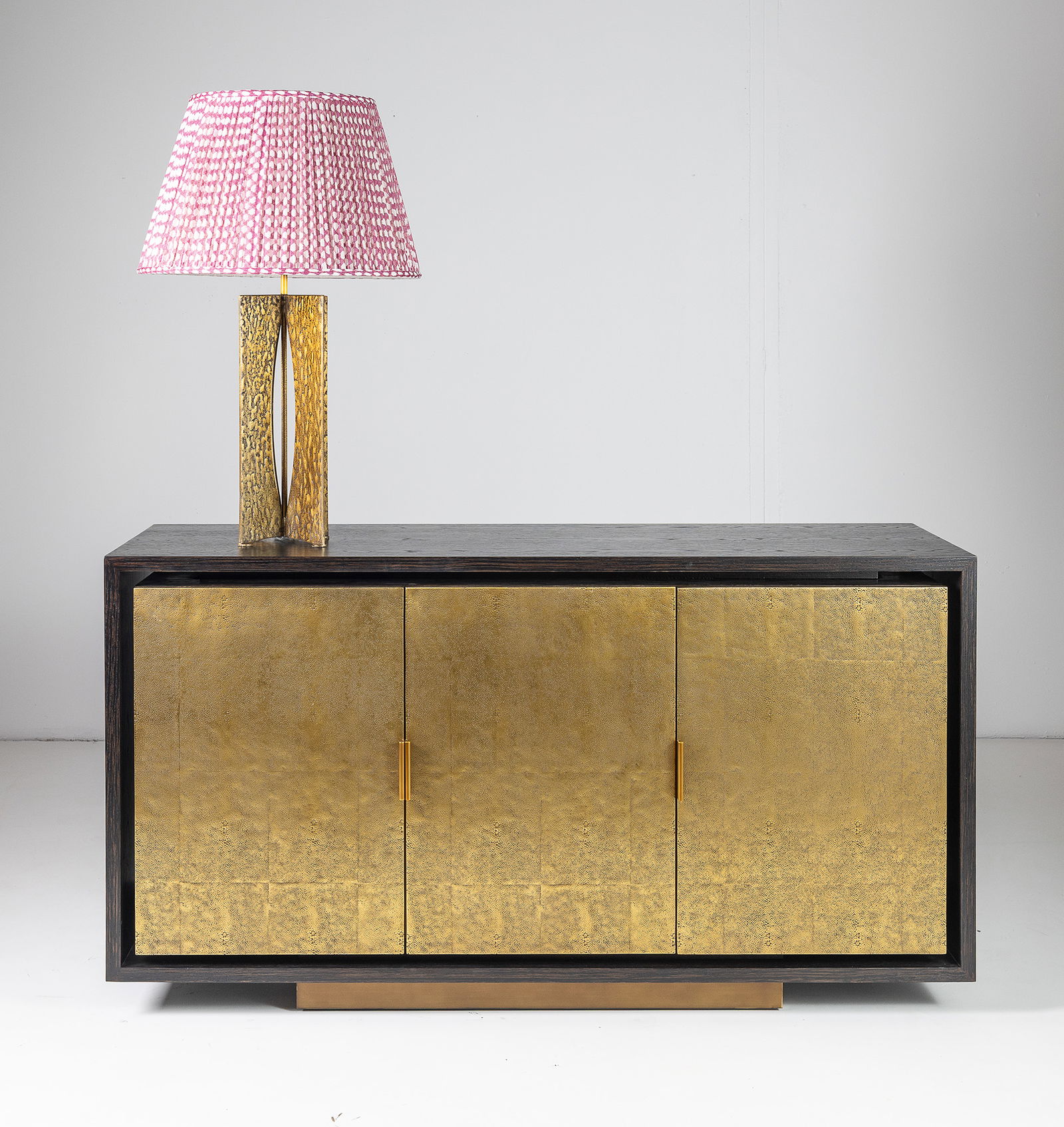 Diego Cabinet Three Door 6152.MGD.OBC 01