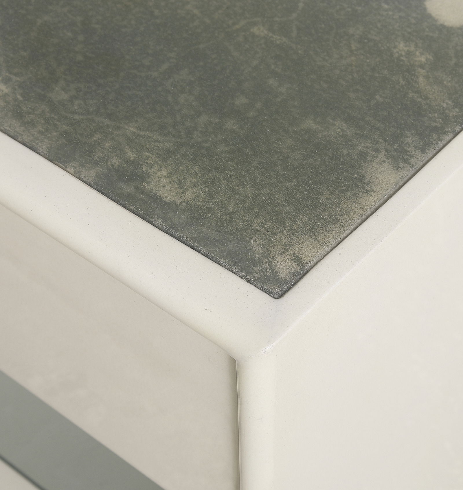 Oslo Bedside Wallmounted 5519.RAL9010.JSV 06